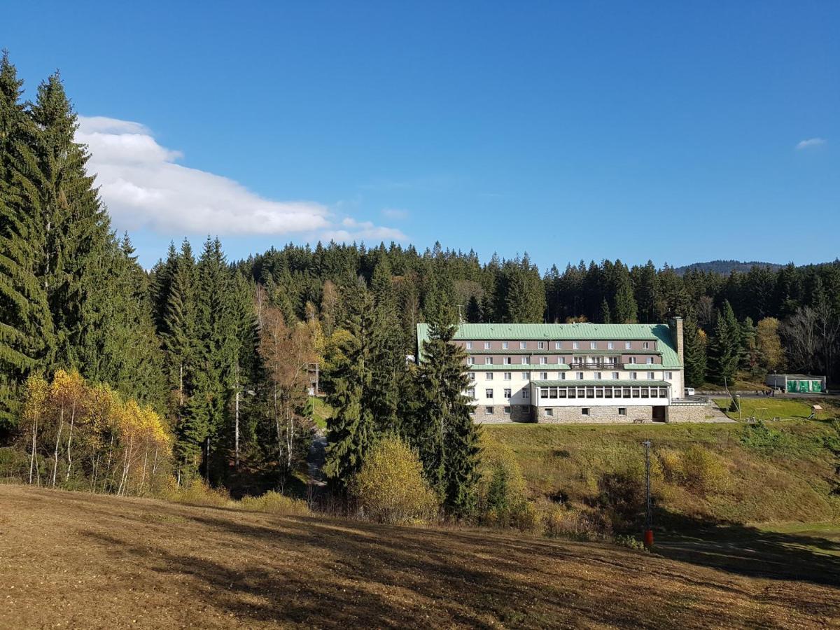 Chata Orovsky Zelezna Ruda Bagian luar foto