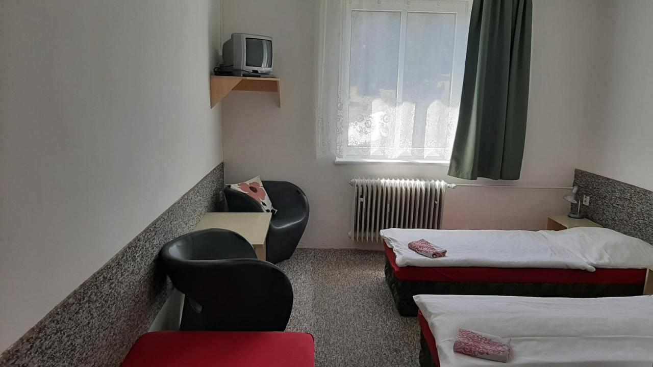 Chata Orovsky Zelezna Ruda Bagian luar foto
