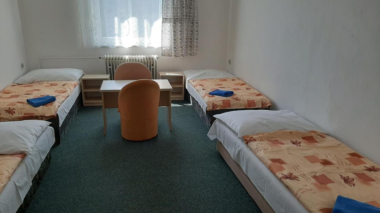 Chata Orovsky Zelezna Ruda Bagian luar foto